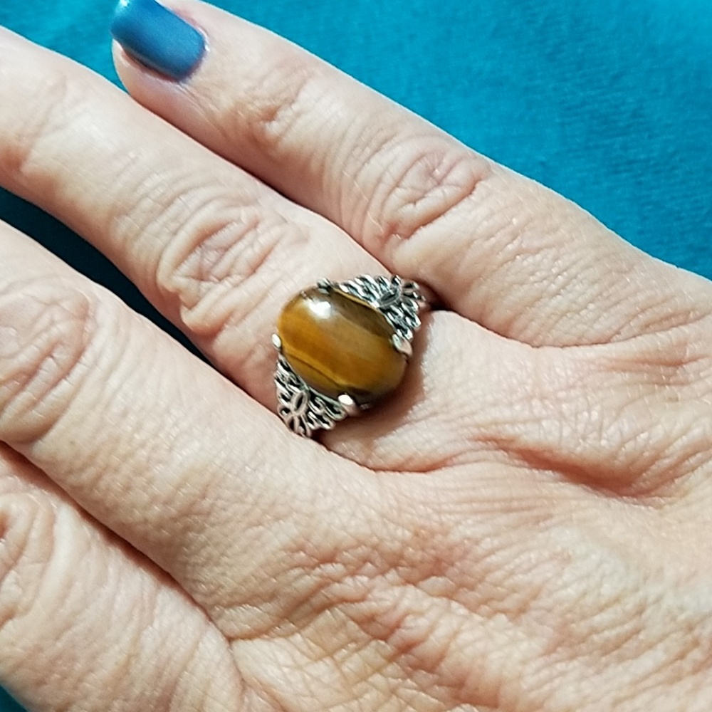 Size 8 Tiger Eye Ring